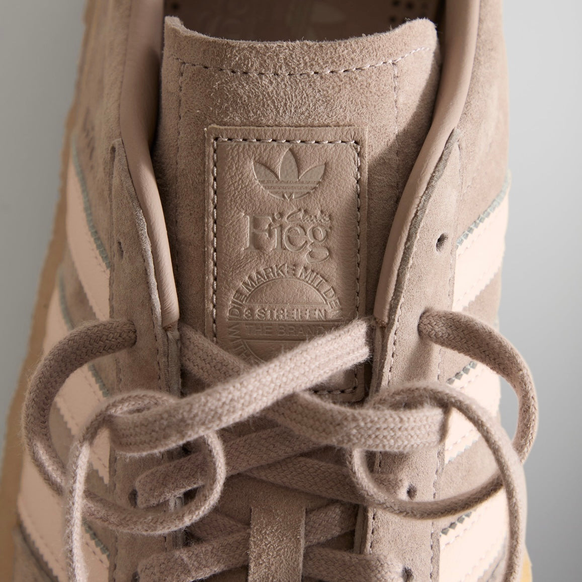 KITH The 8th St Gazelle Indoor Clarks Originals 球鞋