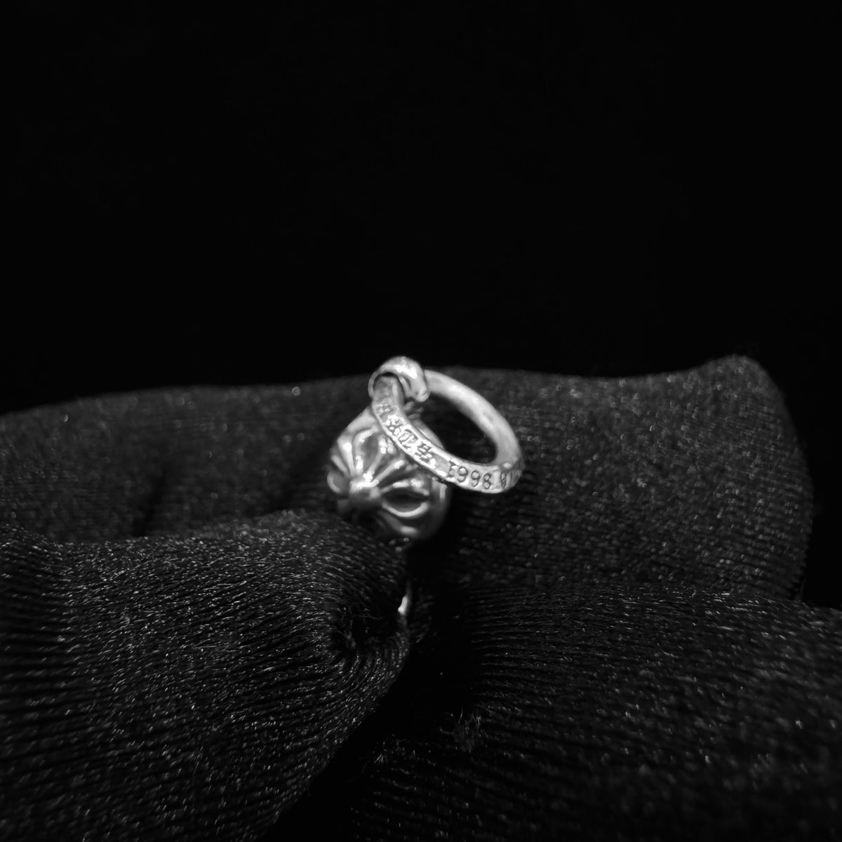 Chrome Hearts 1 Ball Tiny Cross With Ball Chain 項鏈