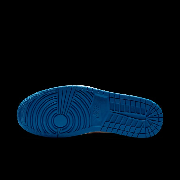 Travis Scott NIKE Air Jordan 1 Low Fragment 球鞋