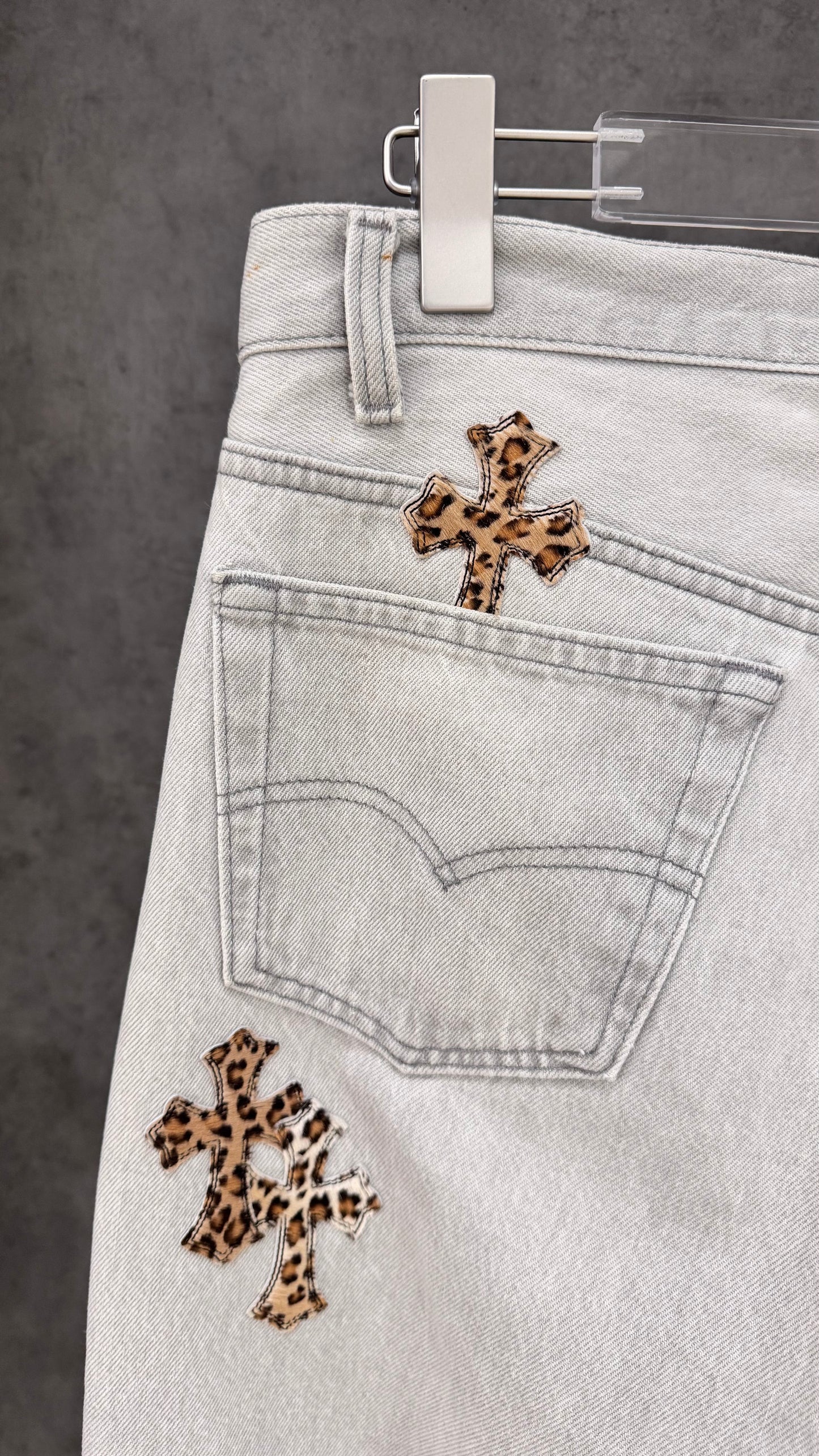 Chrome Hearts Levi’s 501 Leopard Cross Patch Jeans 牛仔褲