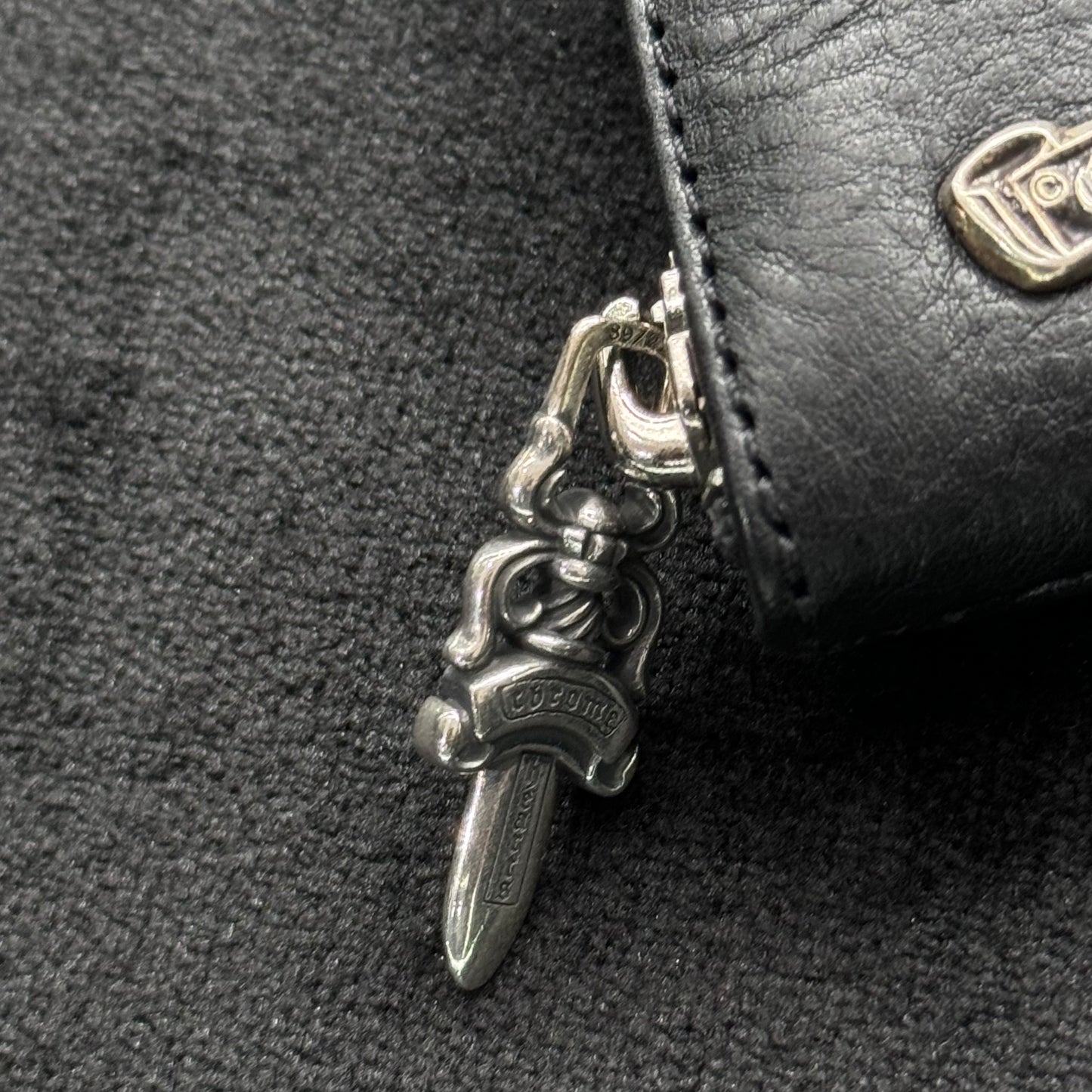 Chrome Hearts 十字 皮標 925銀 匕首拉鍊 零錢包