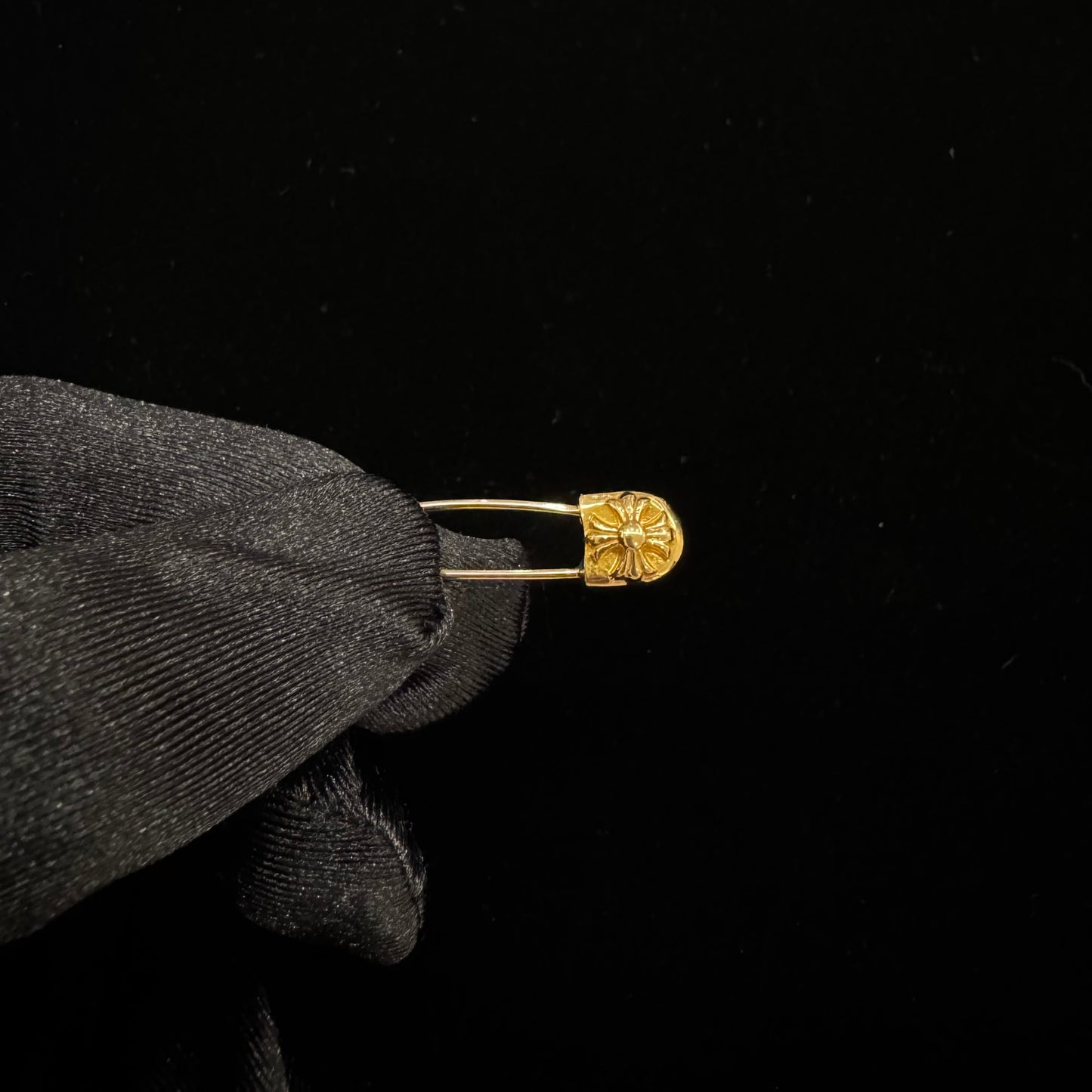 Chrome Hearts 22K Gold Safety Pin Earrings 別針耳環