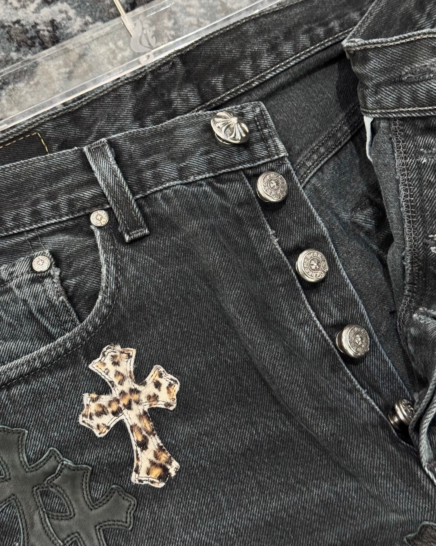 Chrome Hearts Levi’s 501 Leopard Cross Patch Jeans 牛仔褲