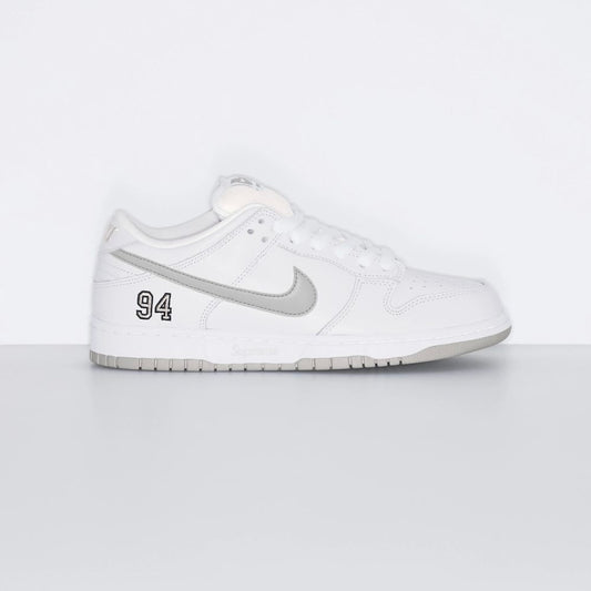 Supreme 25FW Nike SB Dunk Low OG 球鞋