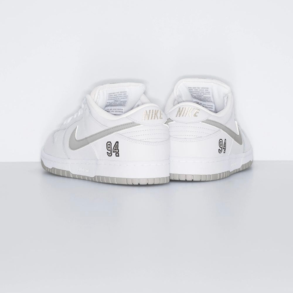 Supreme 25FW Nike SB Dunk Low OG 球鞋