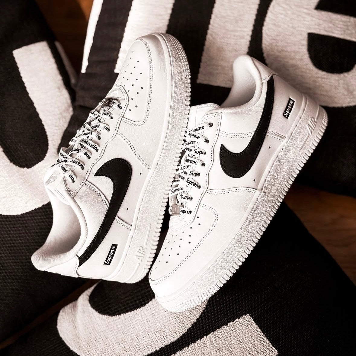 Supreme 25FW Nike Air Force 1 Low 球鞋