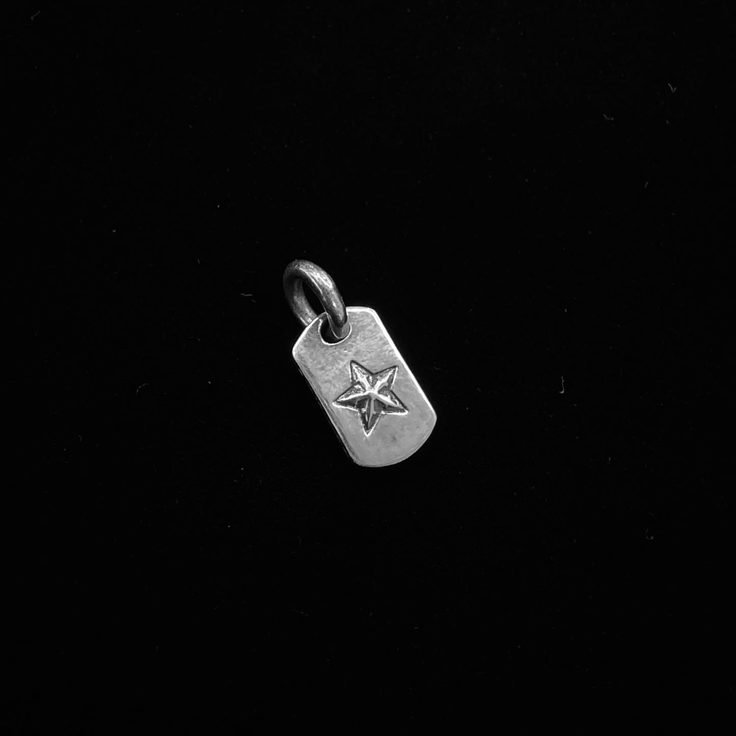 Chrome Hearts Tiny Star Dog Tag 軍牌