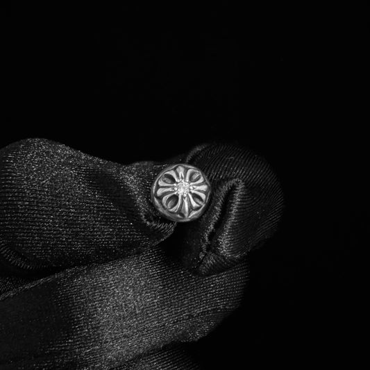 Chrome Hearts Stud Cross Ball With Diamonds 耳環
